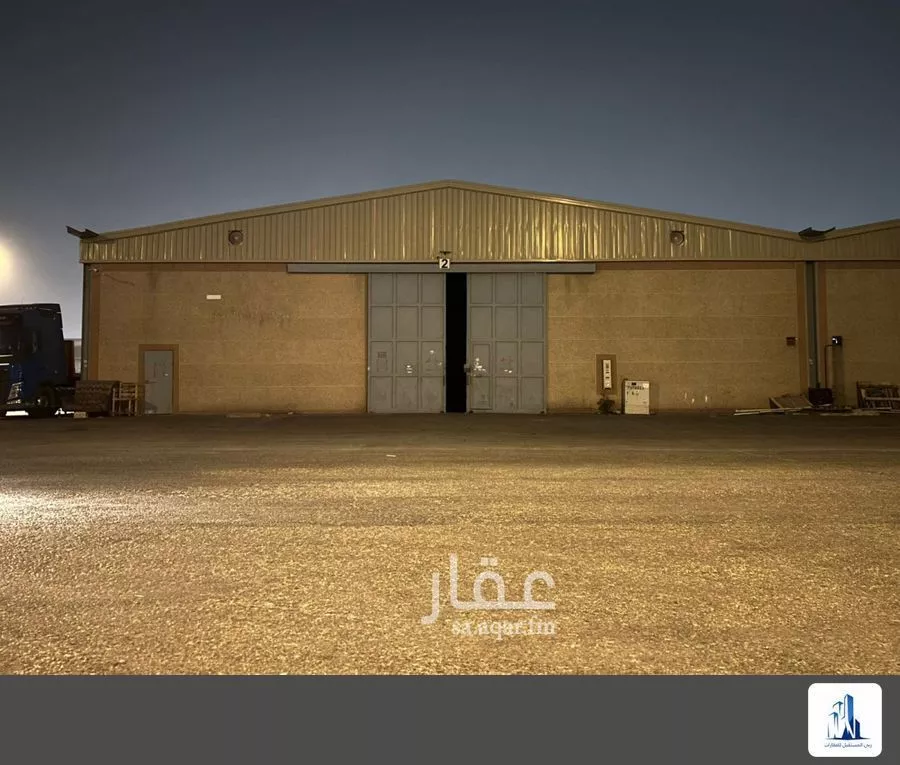 مستودع 1200 م² في السلي 1