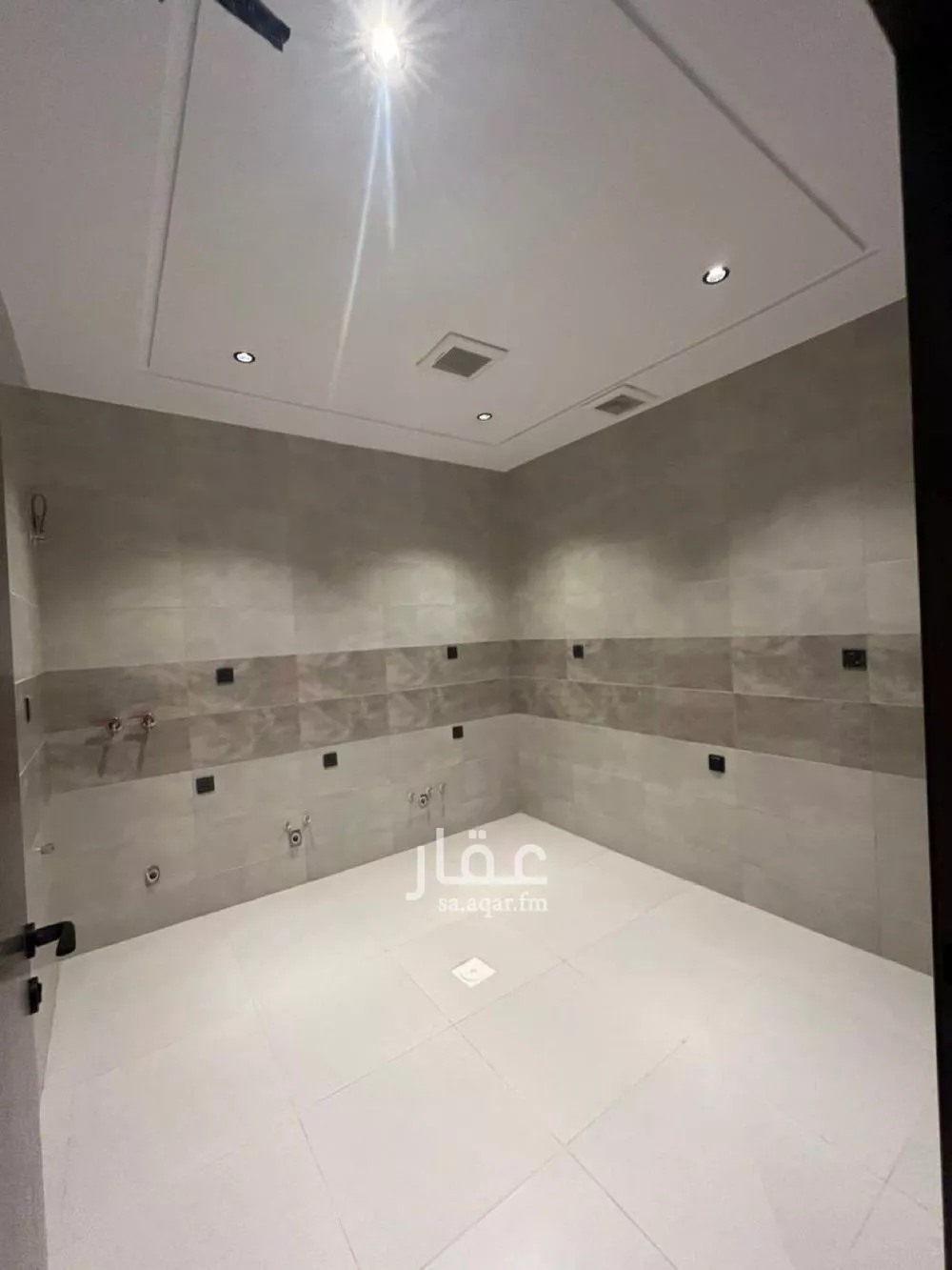 شقة 4 غرف في الريان 4