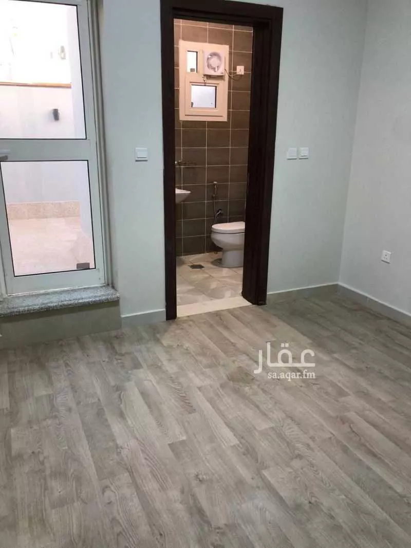 فيلا 7 غرف في الجنادرية 3