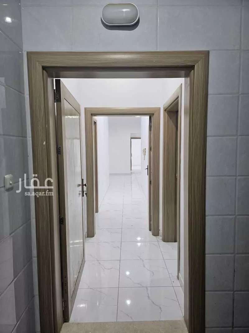 فيلا 5 غرف في العزيزية 2