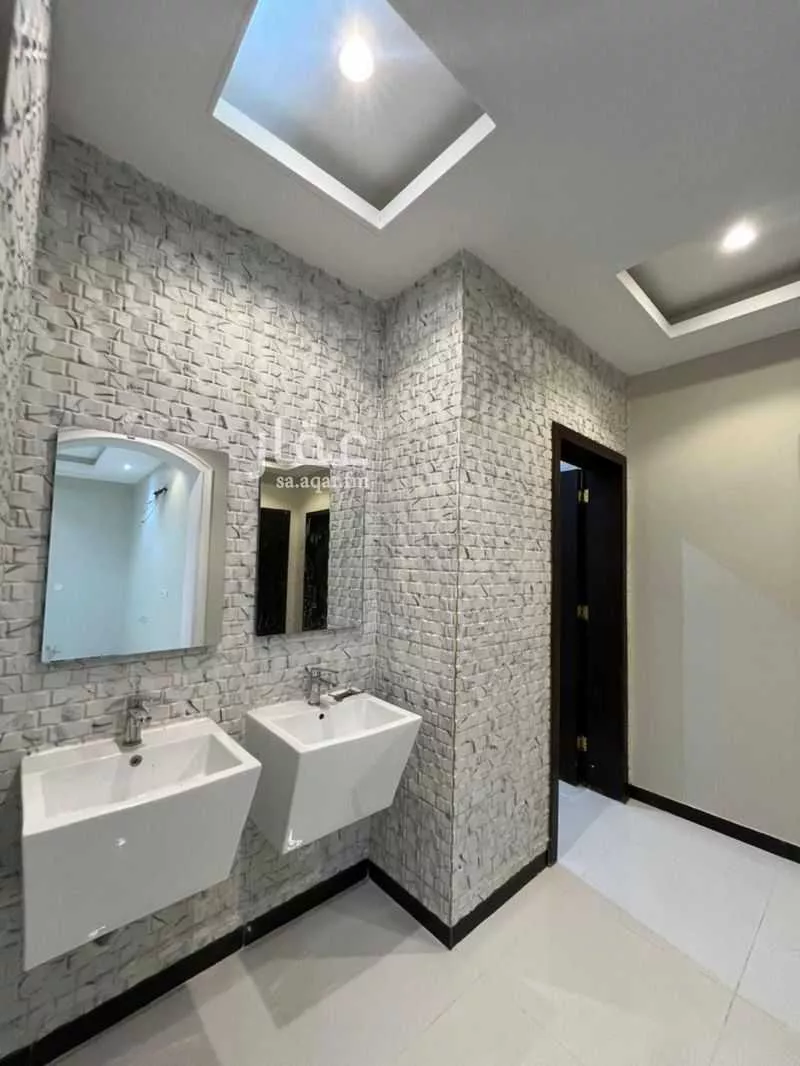 شقة 5 غرف في طيبة 1