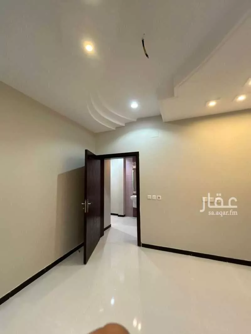 شقة 5 غرف في طيبة 4