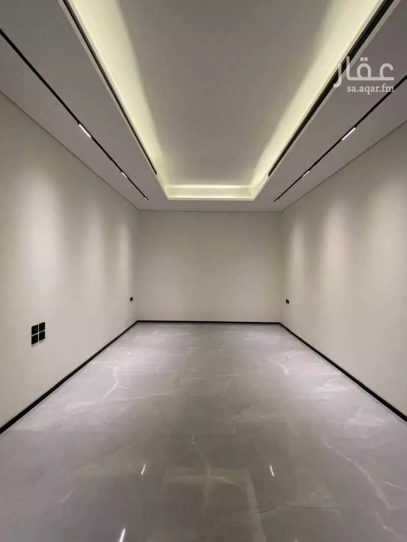 فيلا 5 غرف في العارض 4