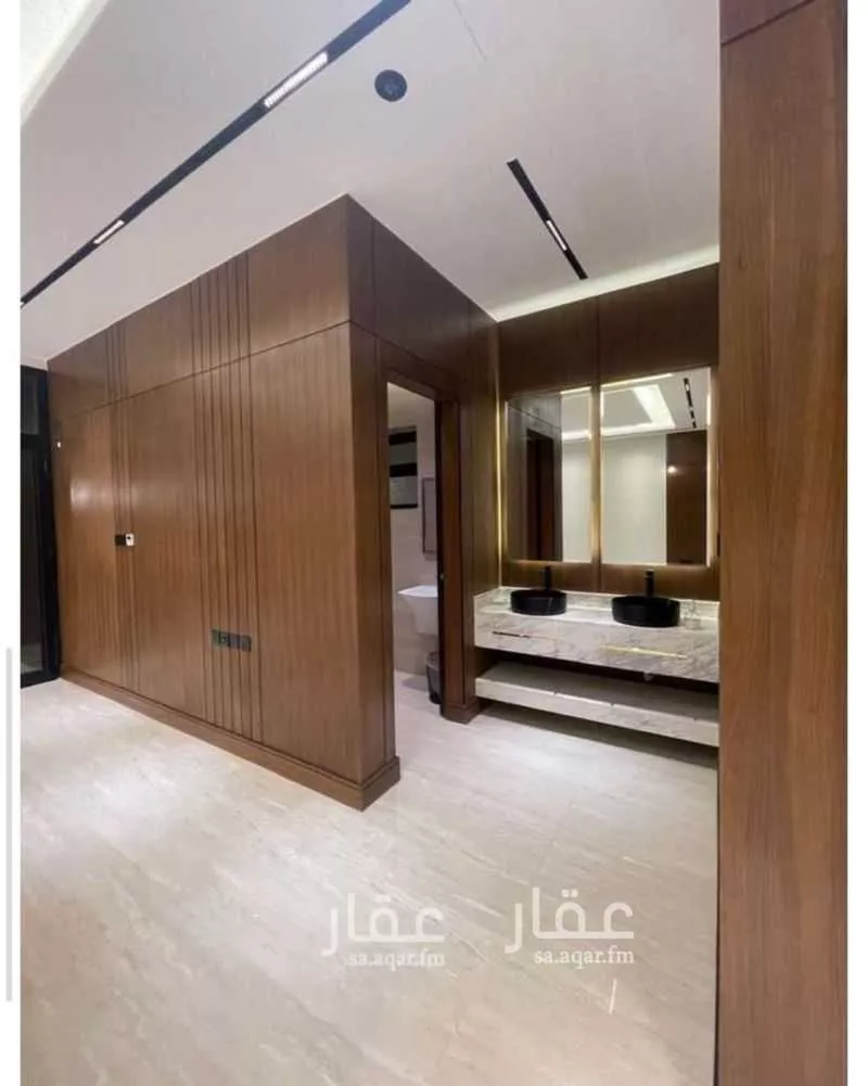 فيلا 5 غرف في الملقا 5