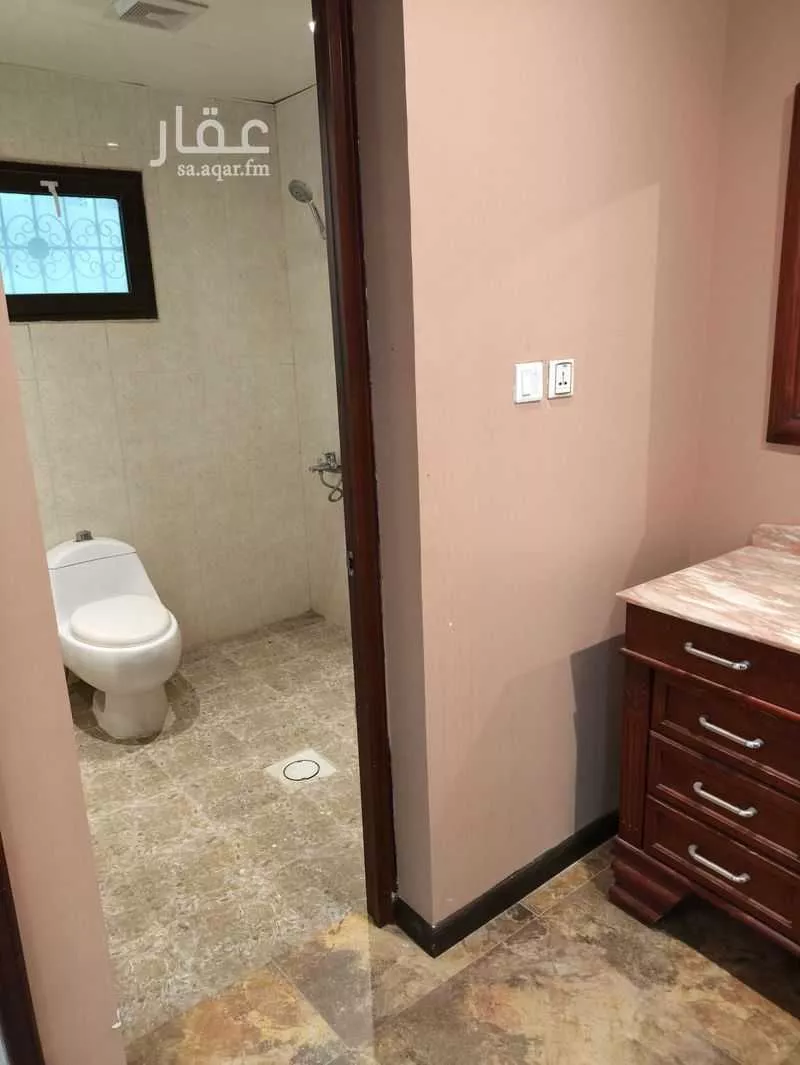 5 bedroom villa in Al Nuzhah, Eastern Province 6