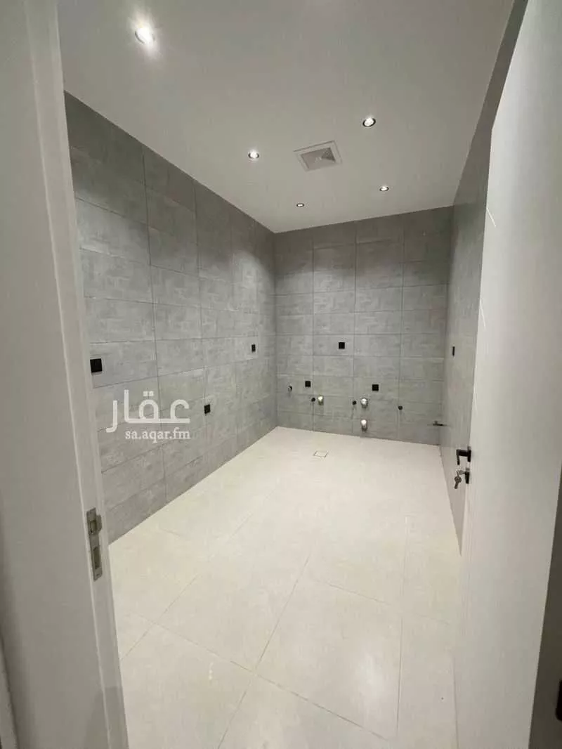 4 bedroom apartment in Ar Rayan, Jeddah 5