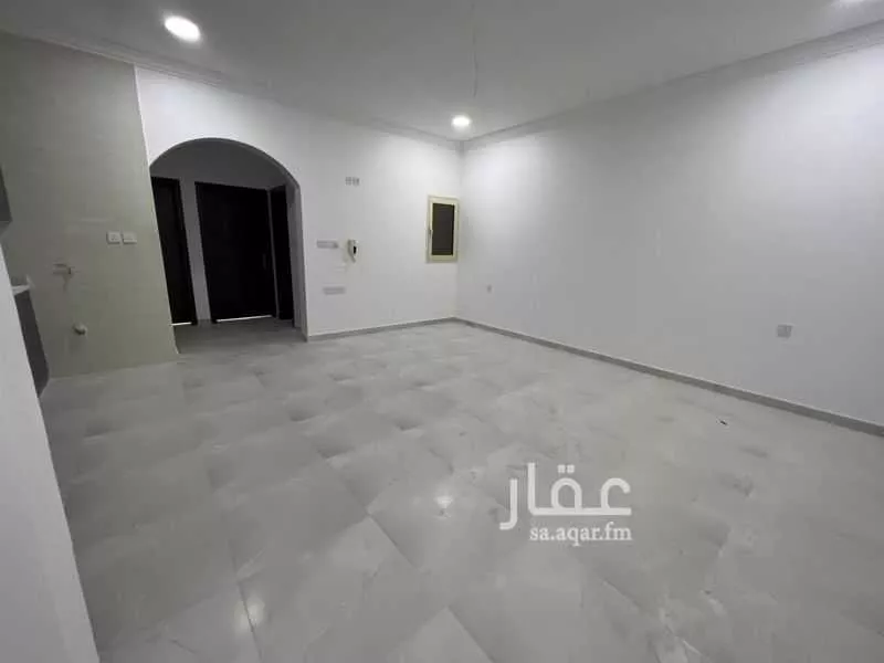 عمارة 348 م² في مدينة العمال 4