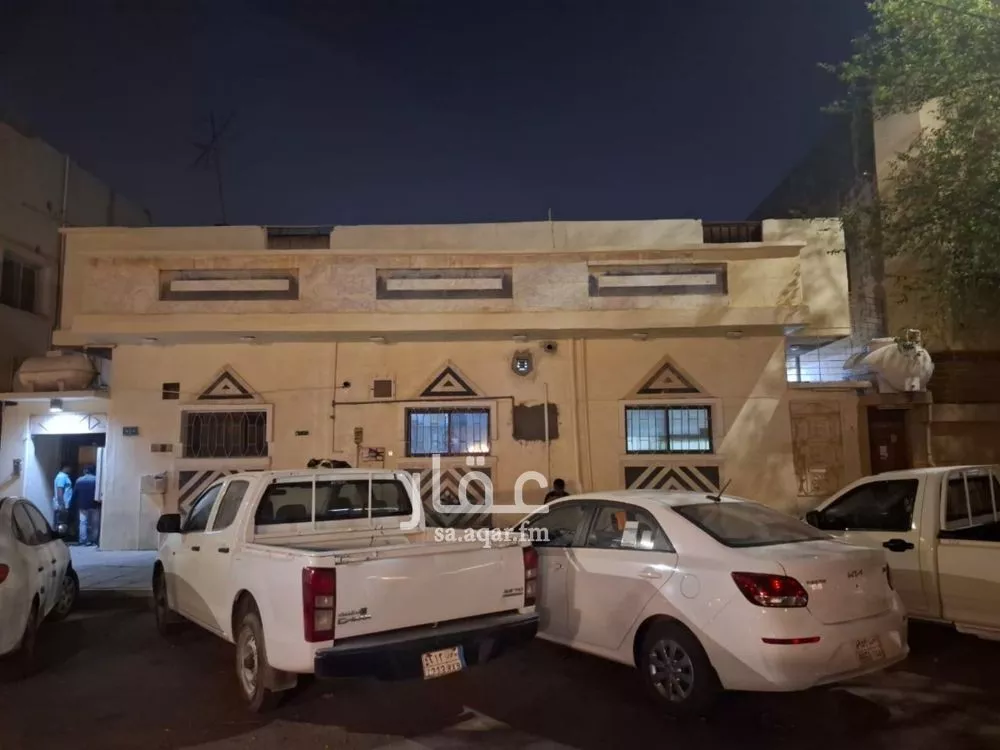 أرض 325 م² في الثقبة 3