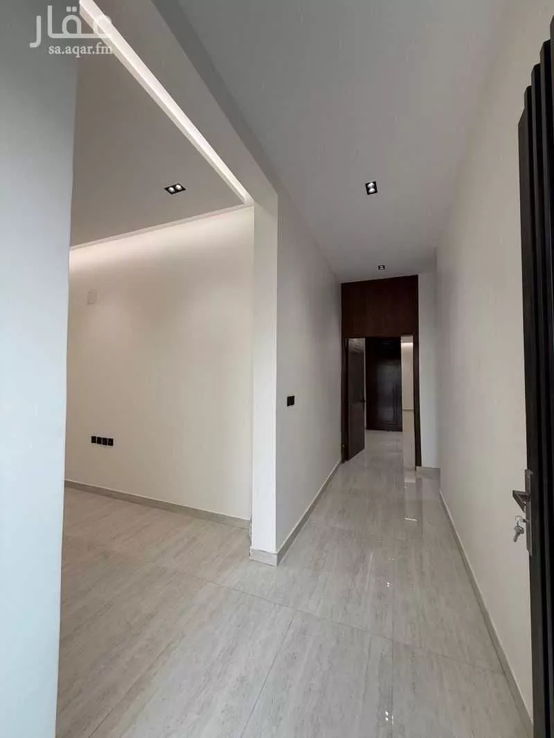 5 bedroom floor in Al Maizilah 4