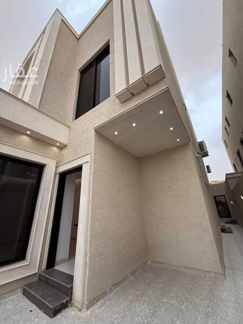 5 bedroom floor in Al Maizilah 3