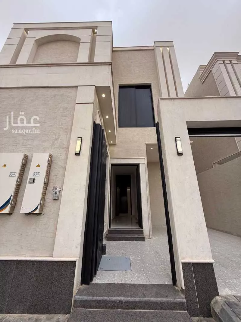 5 bedroom floor in Al Maizilah 1