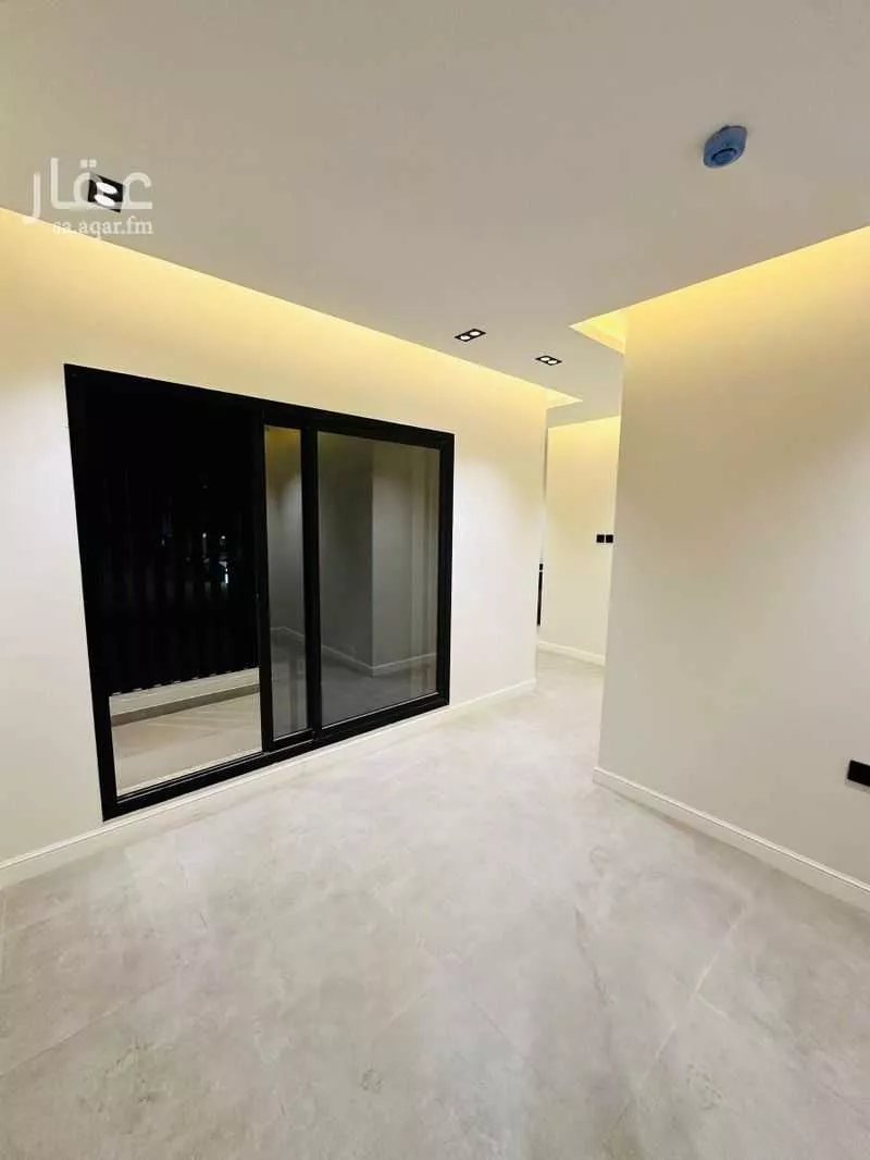 شقة 4 غرف في العارض 1