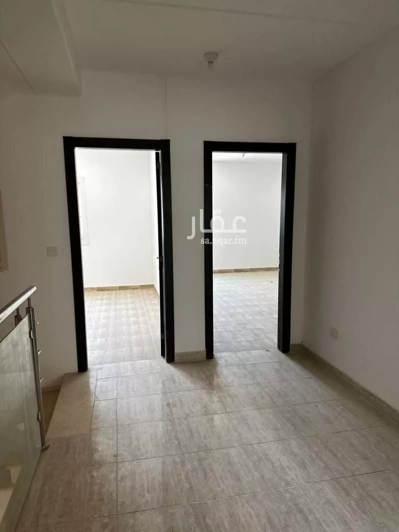 فيلا 4 غرف في العارض 5