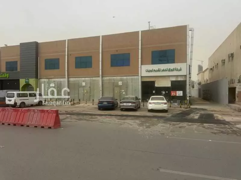 3740 sqm shop in Al Murooj