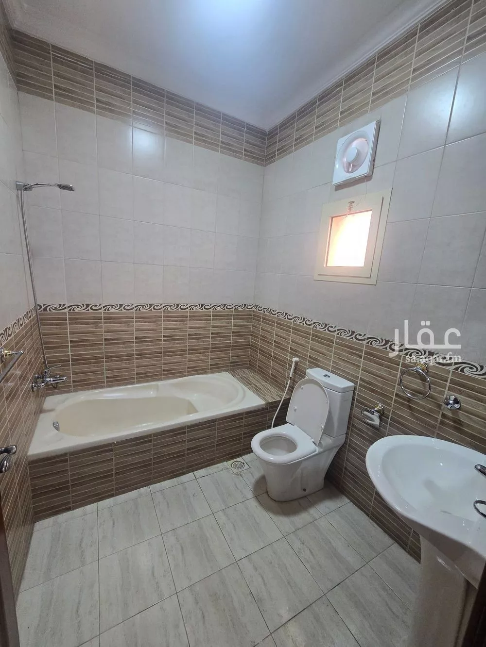 4 bedroom villa in Al Basateen, Jeddah 10