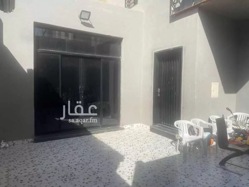 5 bedroom villa in Al Rimal 4