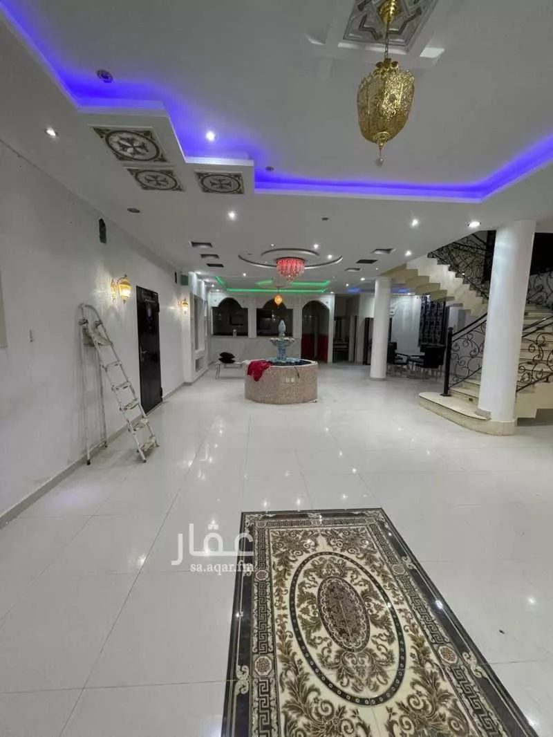 فيلا 7 غرف في أحد 1