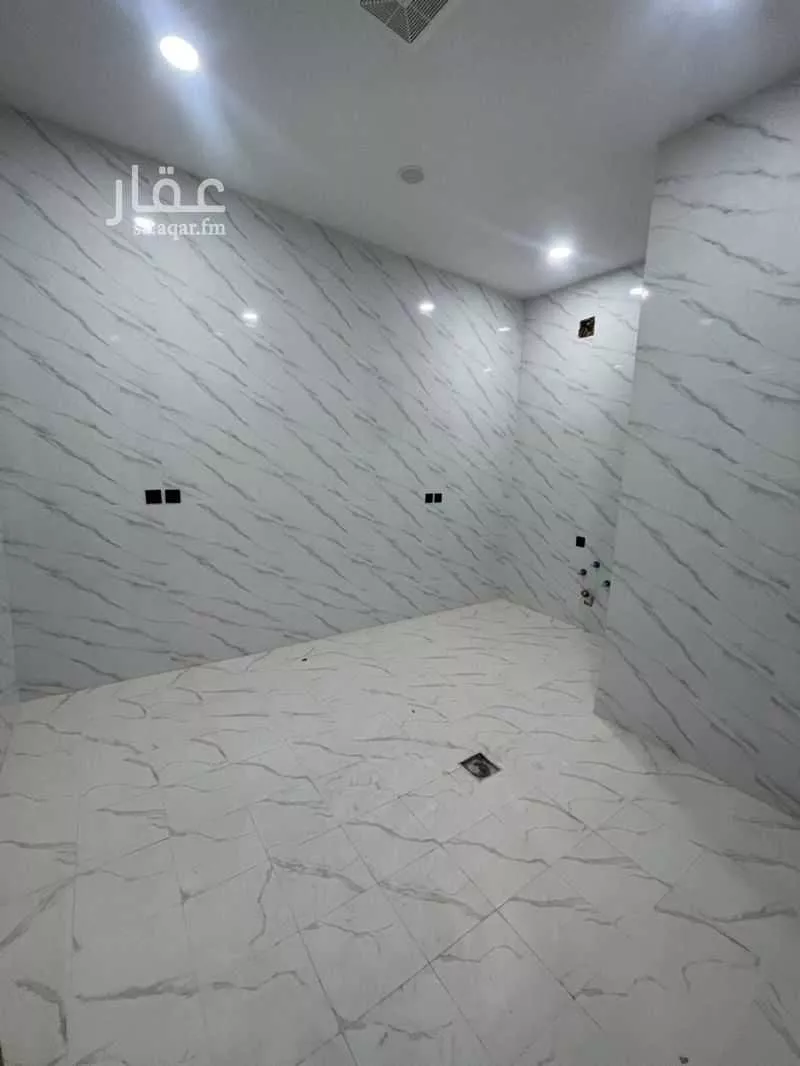 5 bedroom floor in Badr 4