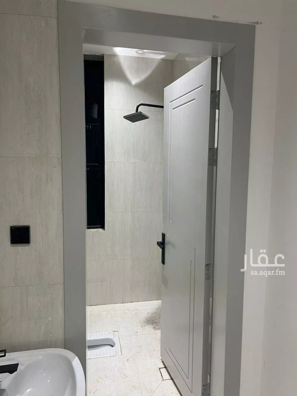 شقة 3 غرف في النظيم 5