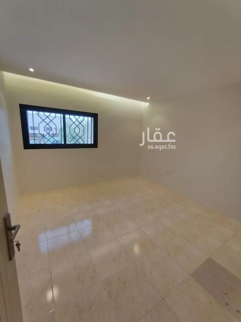 شقة 1 غرف في الخليج 4