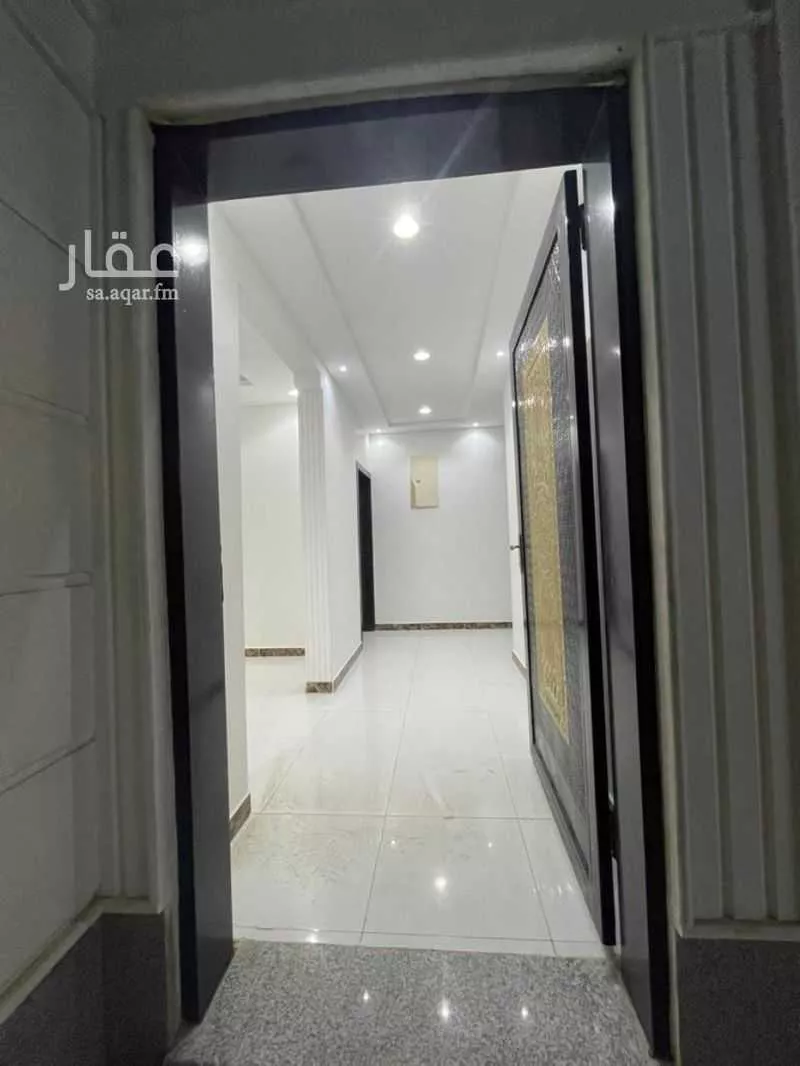 فيلا 11 غرف في الرمال 3