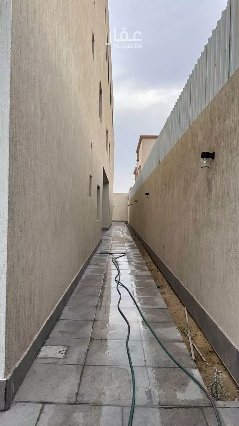 625 sqm building in Al Nuzhah 4