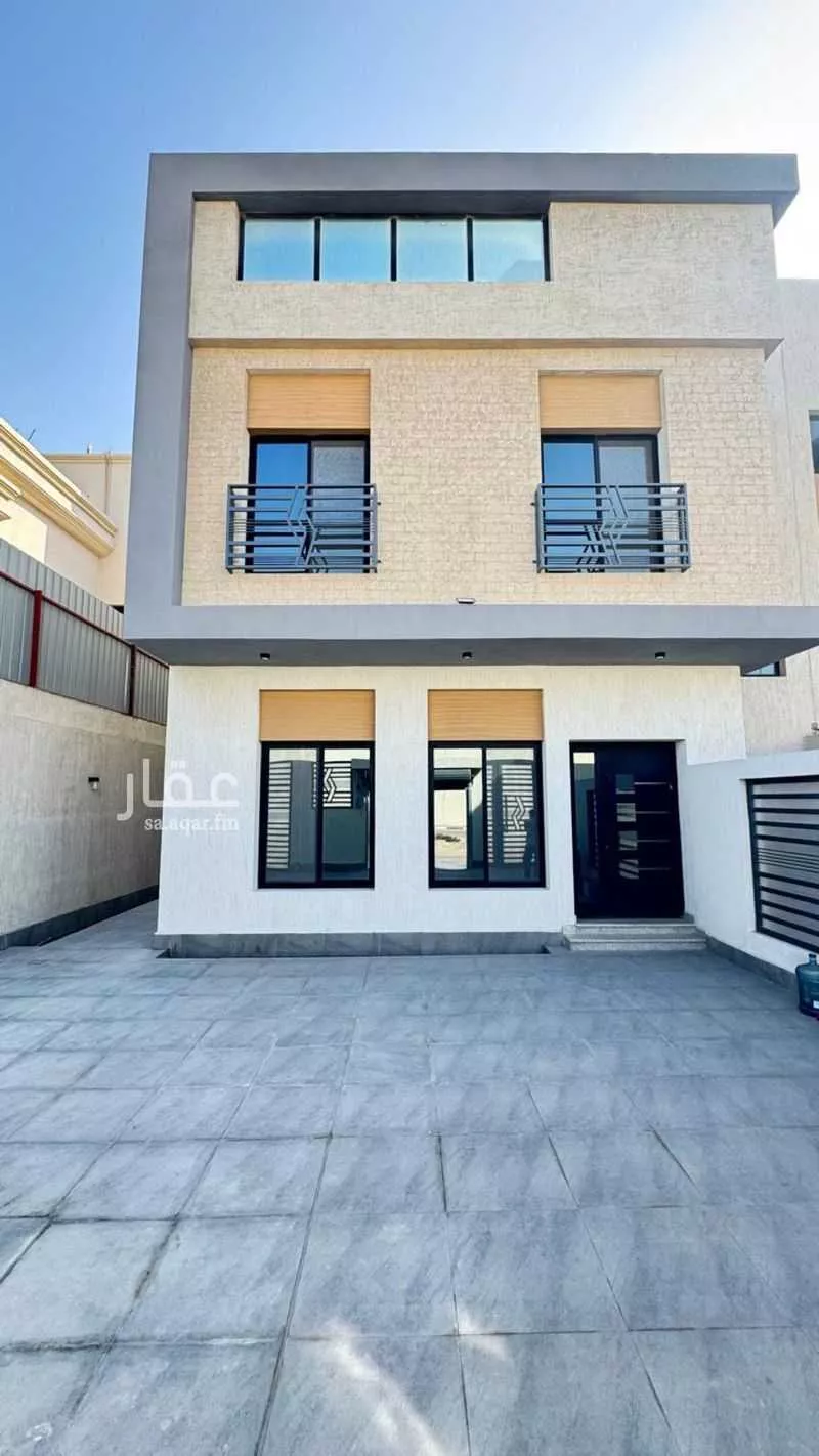625 sqm building in Al Nuzhah 5