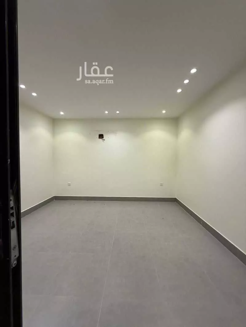 8 bedroom villa in Al Aridh, Riyadh 10