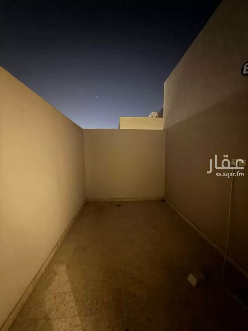 8 bedroom villa in Al Aridh, Riyadh 28