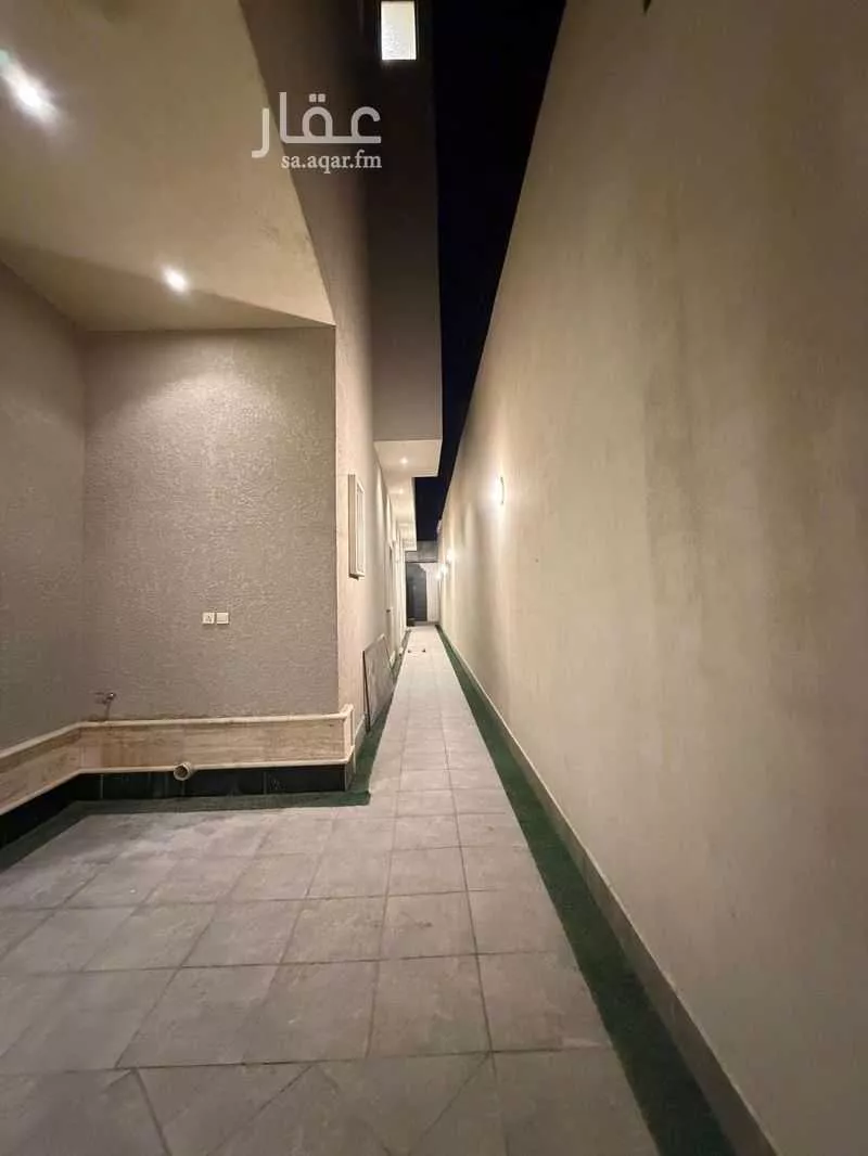 فيلا 8 غرف في العارض 4