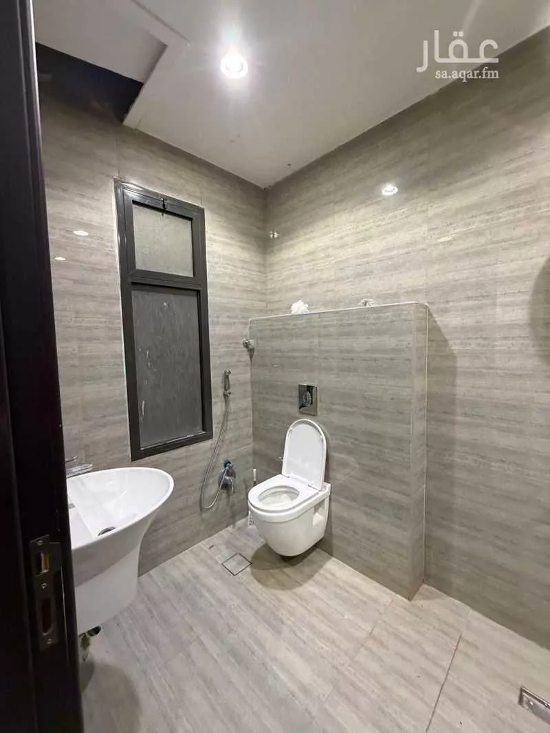 8 bedroom villa in Al Aridh, Riyadh 15