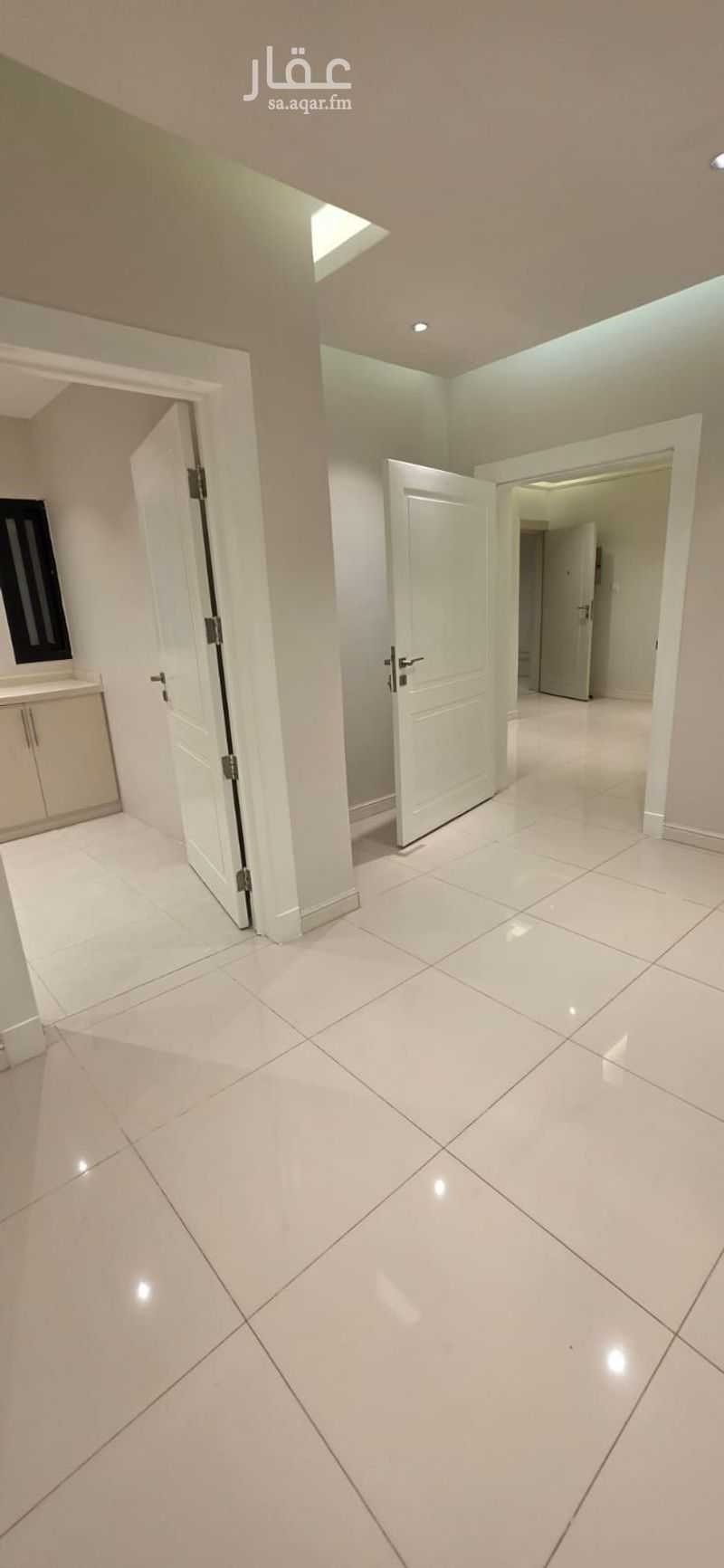 3 bedroom apartment in Al Rabwa, Riyadh 7