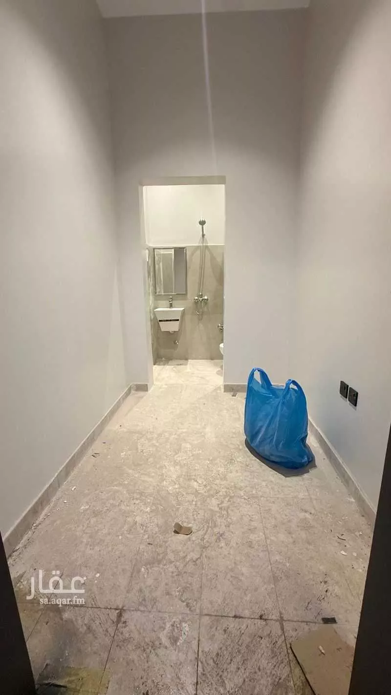 5 bedroom villa in King Faisal 3