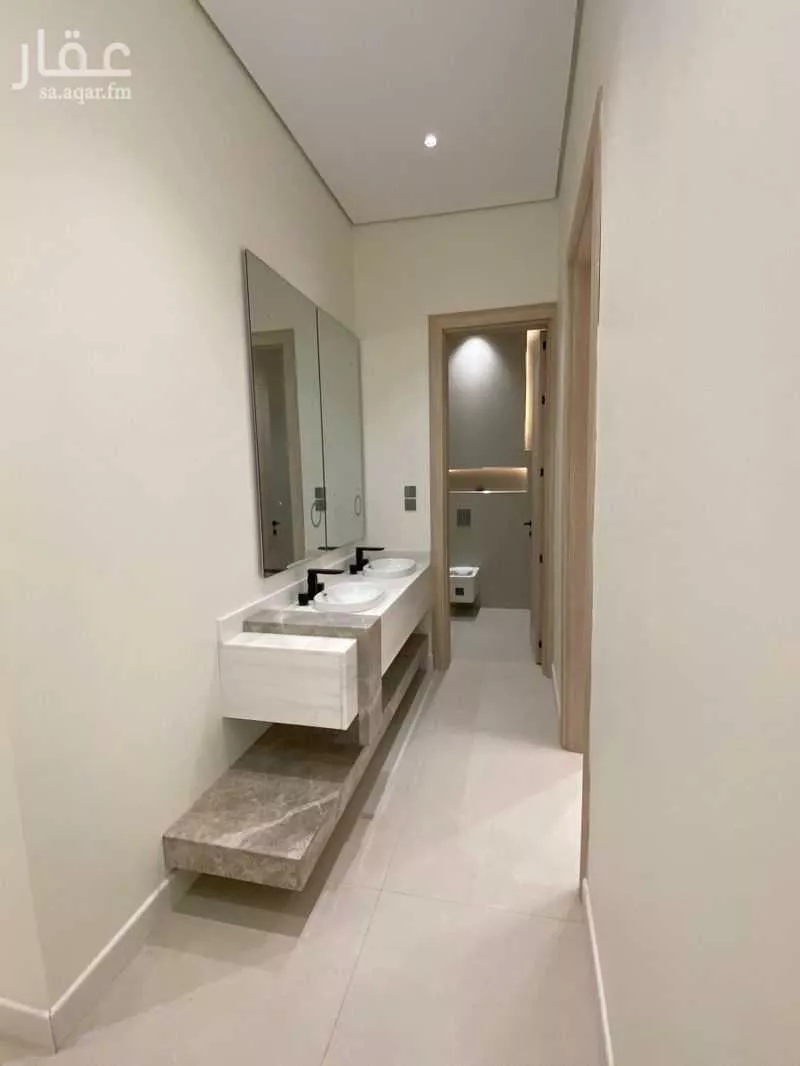 فيلا 7 غرف في المهدية 5