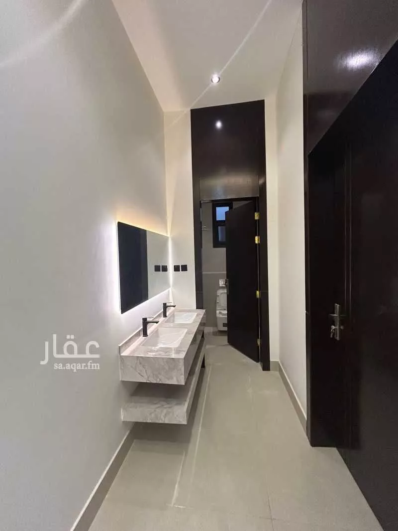 فيلا 5 غرف في العارض 2