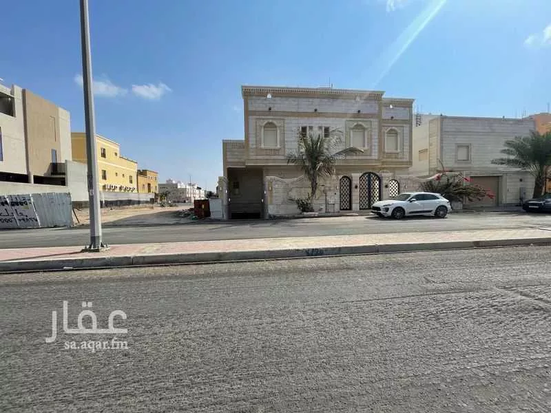 فيلا 13 غرف في الشراع 2