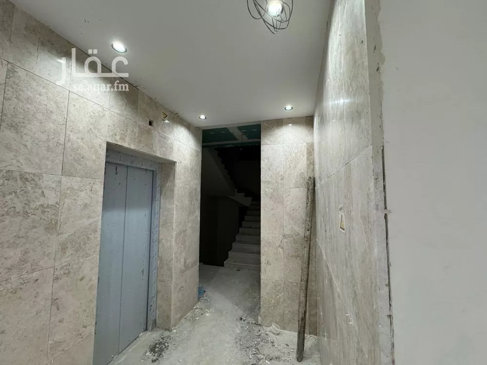 عمارة 1516 م² في الشعلة 2