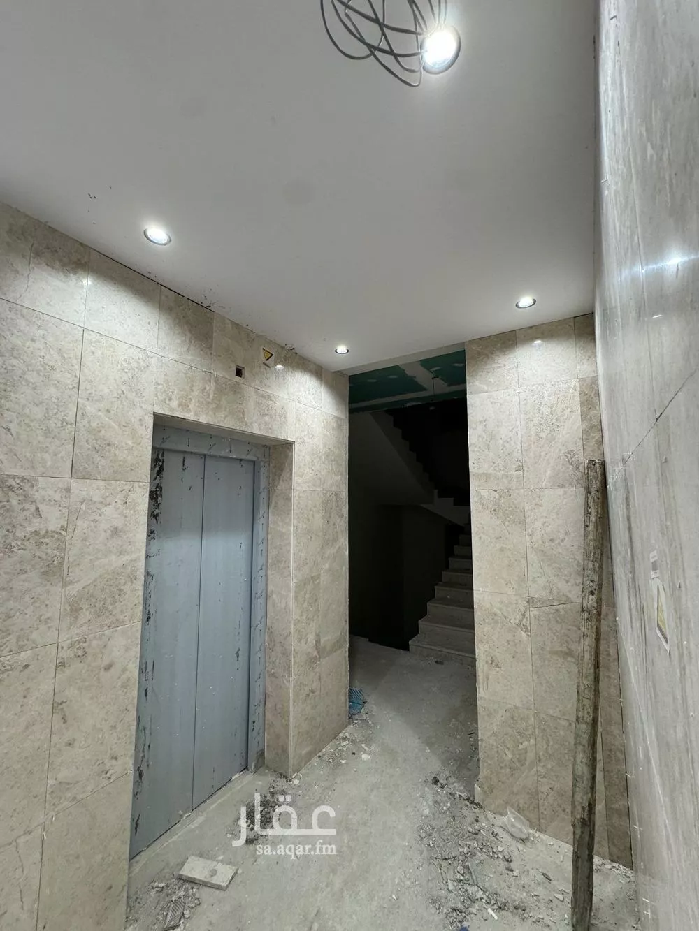 عمارة 1516 م² في الشعلة 3