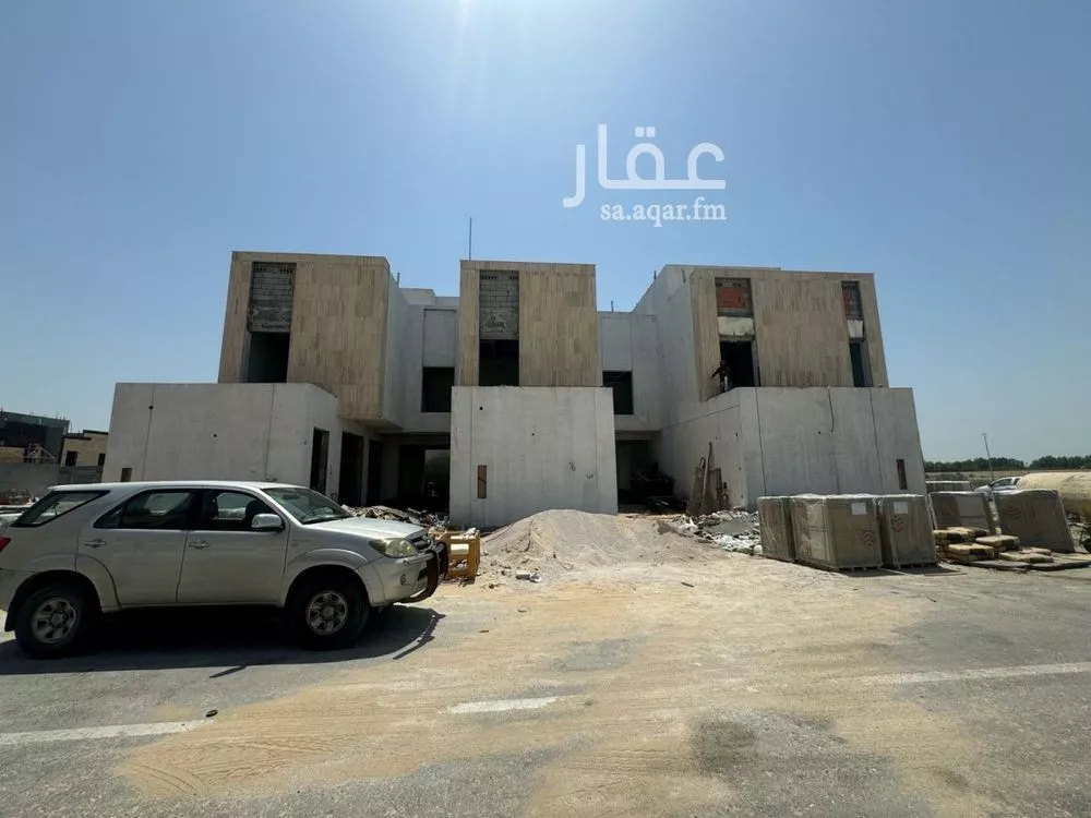 5 bedroom villa in Al Amwaj 3