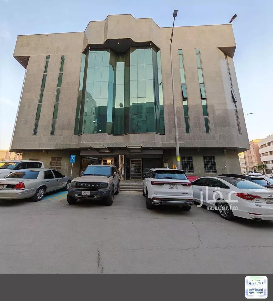 مكتب 100 م² في الوزارات 1