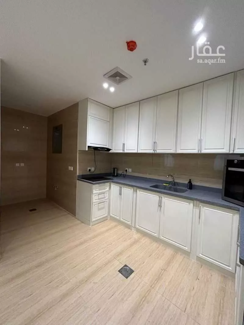 شقة 4 غرف في الحمرا 4