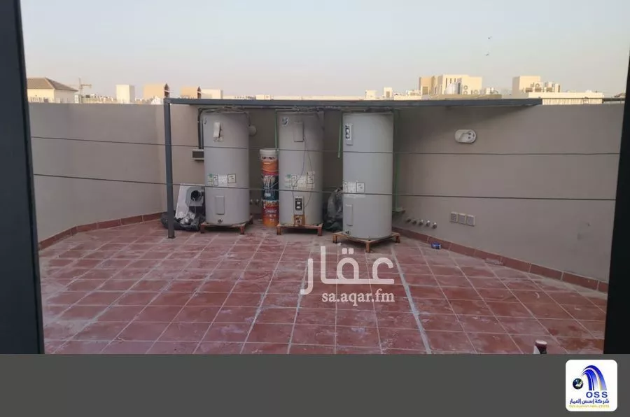 3 bedroom floor in Al Malqa 2