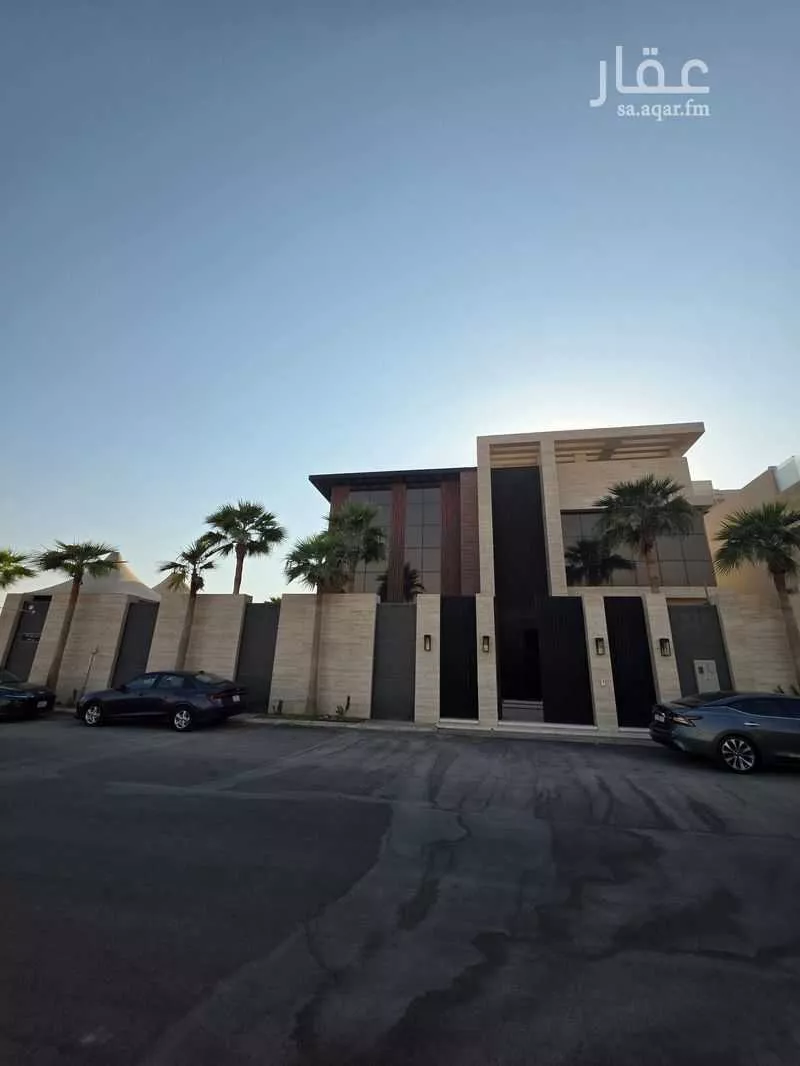 5 bedroom villa in Al Malqa 2