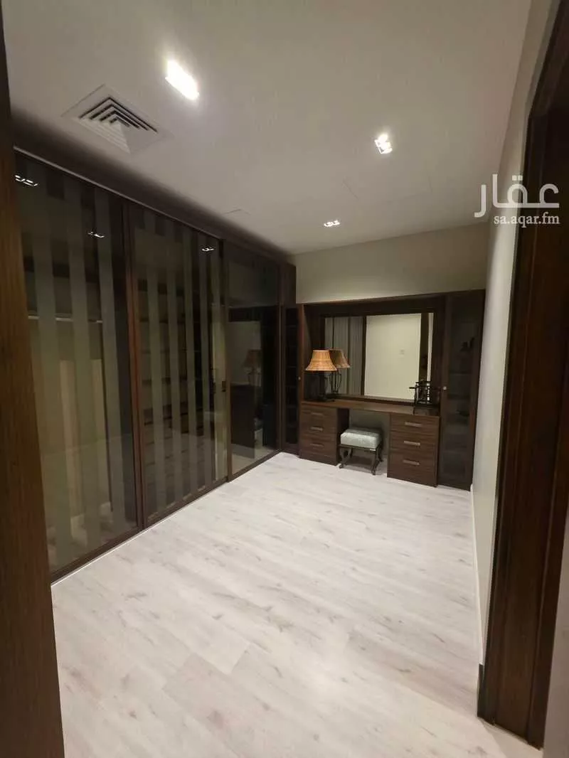 5 bedroom villa in Al Malqa 5