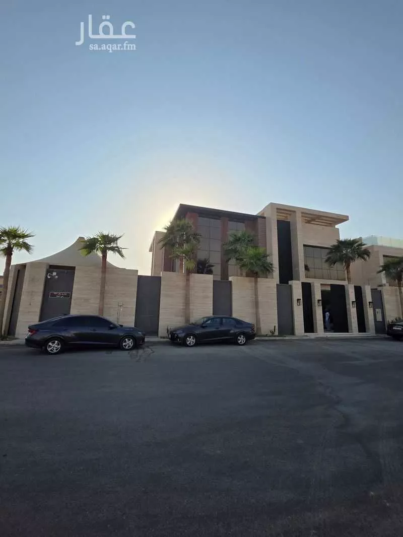 5 bedroom villa in Al Malqa 3