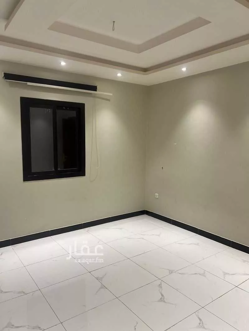 شقة 6 غرف في الواحة 4