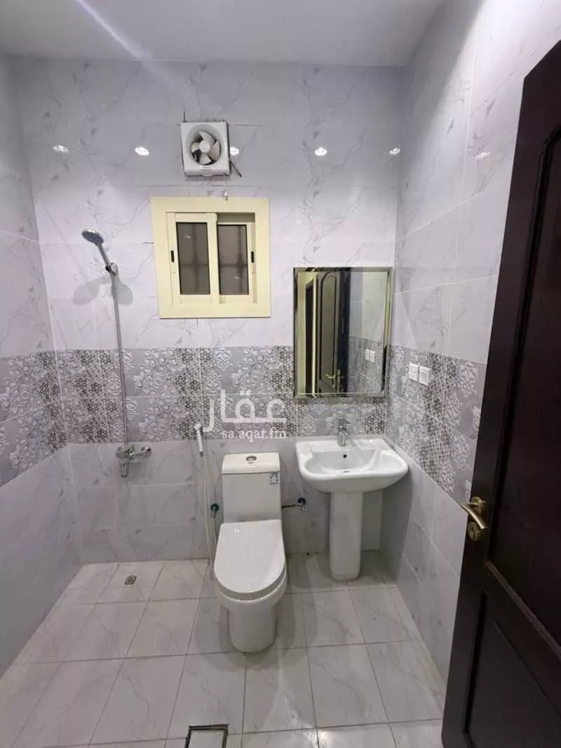 فيلا 7 غرف في الفروسية 5