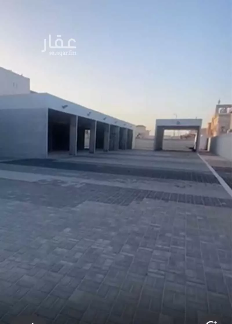 محل 300 م² في المنار 3