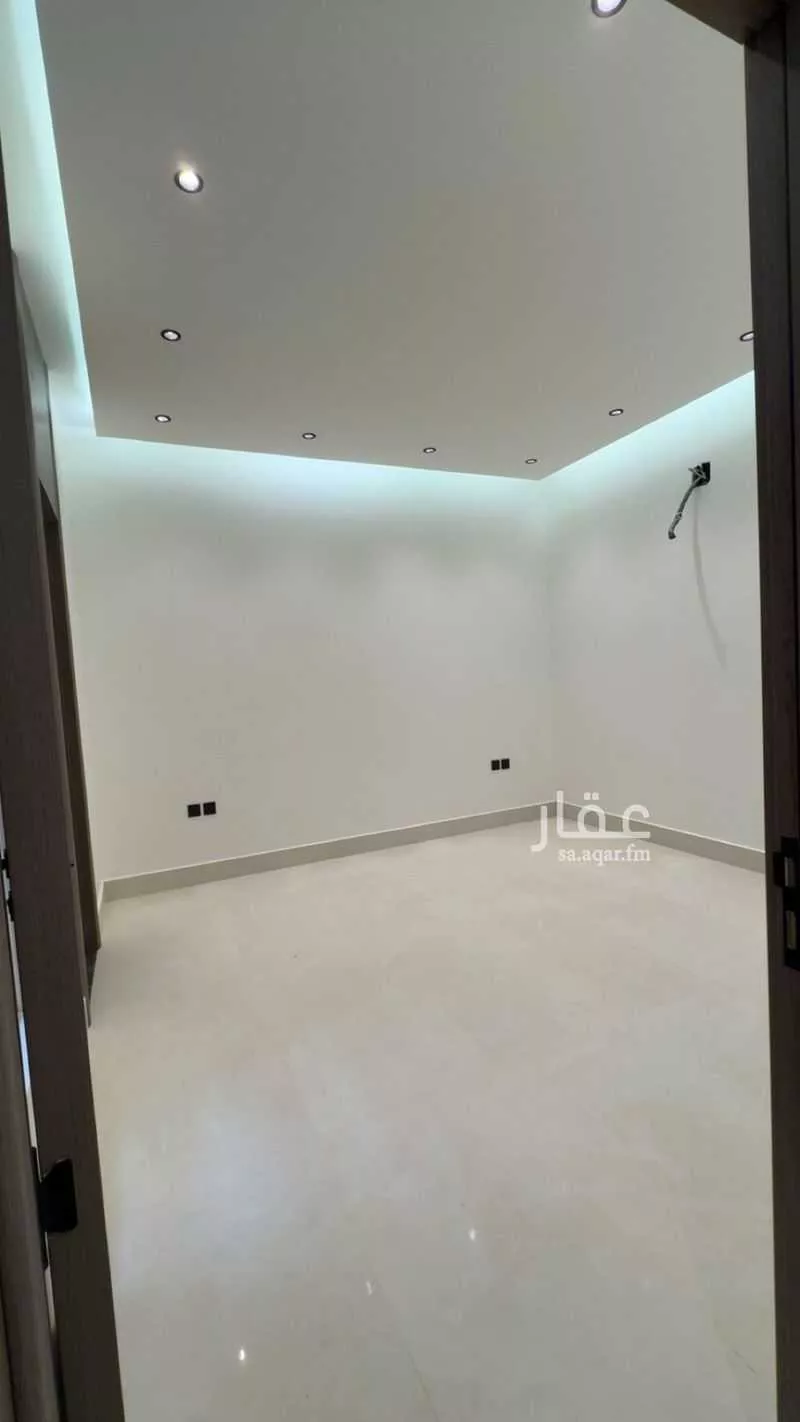 4 bedroom floor in Al Sahafah 2
