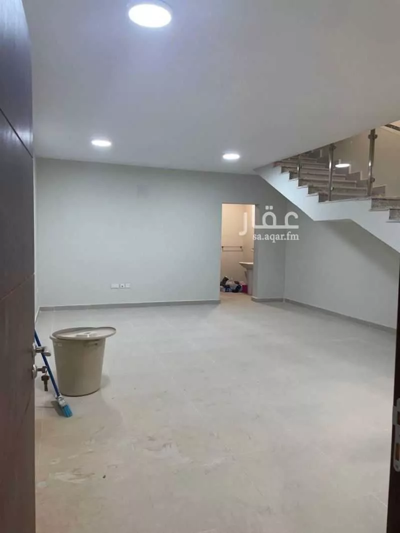 فيلا 7 غرف في الجنادرية 3